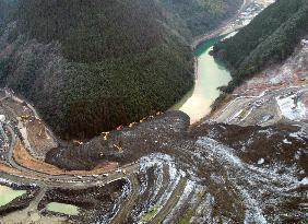 120 told to evacuate after mudslide dams river in Tottori